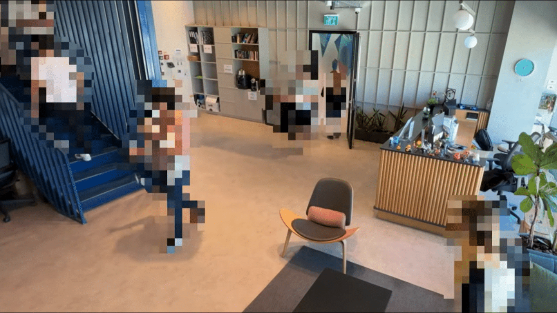 dynamic privacy video masking live demo on Hailo-15 AI vision processor